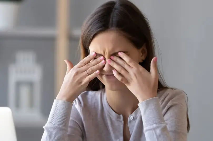 ¿Cómo Saber si Necesitas Lentes? 10 Señales que tu Vista te Está Pidiendo Ayuda