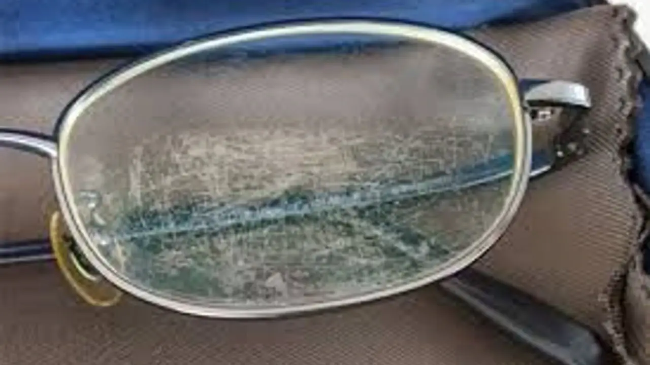 ¿Cada Cuánto Debes Cambiar tus Lentes? Señales de que ya es Hora